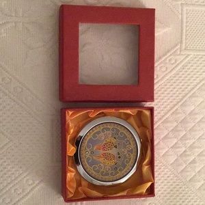 BRAND NEW PURSE DOUBLE MAKEUP MIRROR IN ORIGINAL BOX